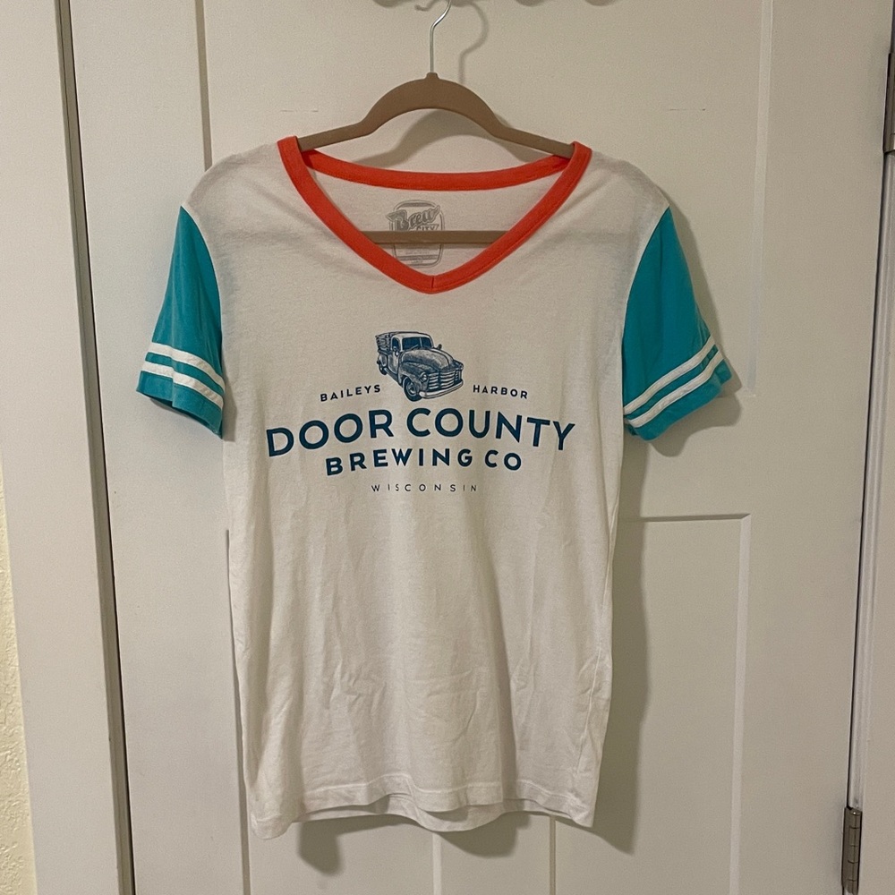 Door County Brewing Co. Women’s Fitted Tee
